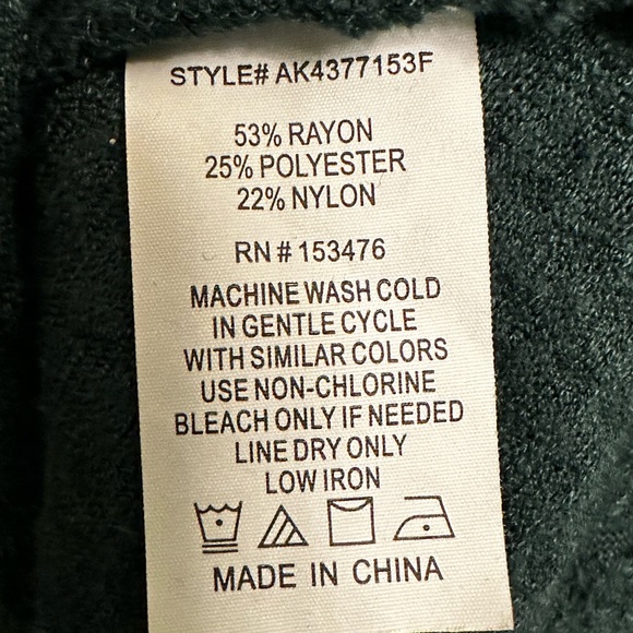 Green funnel neck, dolman sweater - Picture 3 of 3